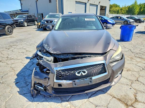 2015 INFINITI Q50