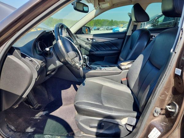 2015 INFINITI Q50
