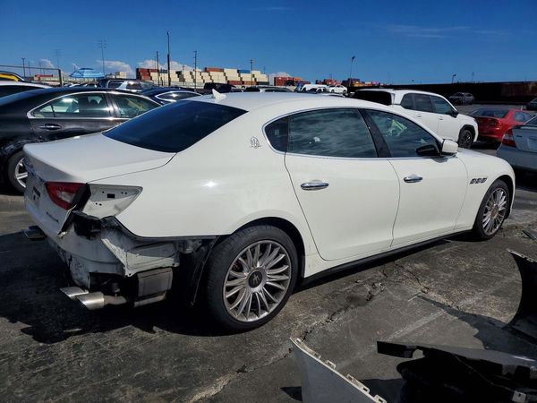 2014 MASERATI QUATTROPORTE Essence