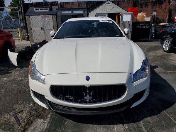 2014 MASERATI QUATTROPORTE Essence