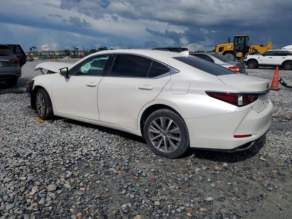 2019 LEXUS ES