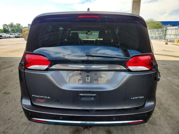2018 CHRYSLER PACIFICA