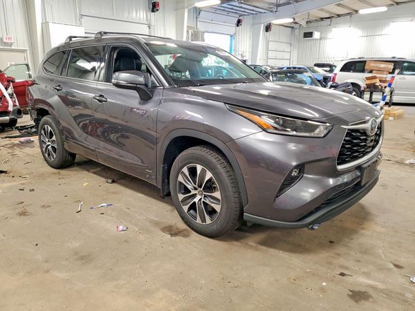 2021 TOYOTA HIGHLANDER