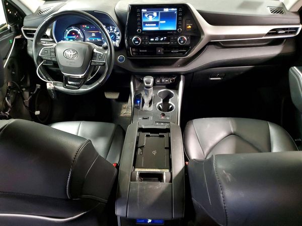 2021 TOYOTA HIGHLANDER