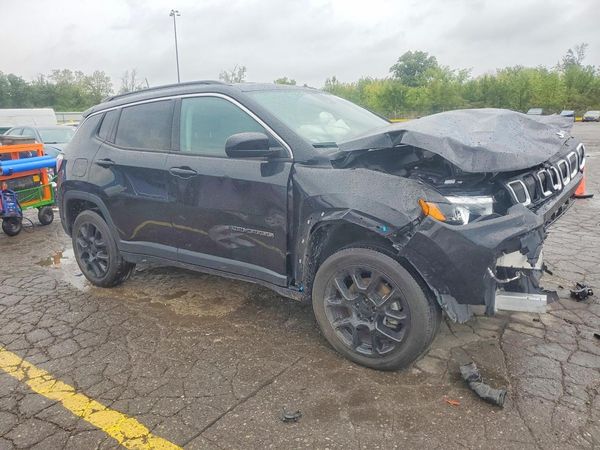 2022 JEEP COMPASS Latitude Lux, Altitude — Passenger 3/4