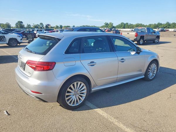2017 AUDI A3 e-tron Premium Plus