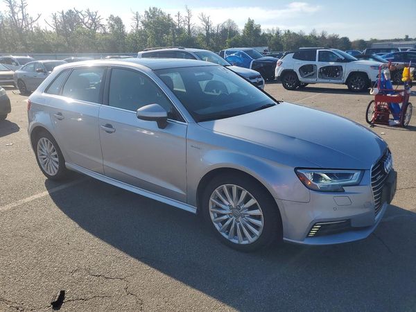 2017 AUDI A3 e-tron Premium Plus