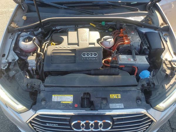 2017 AUDI A3 e-tron Premium Plus
