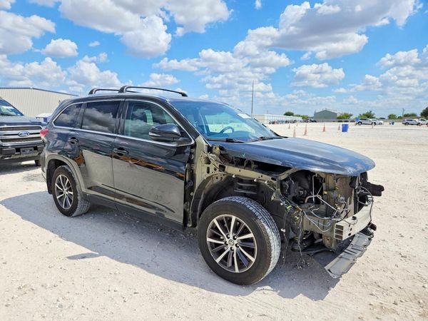 2018 TOYOTA HIGHLANDER SE/XLE