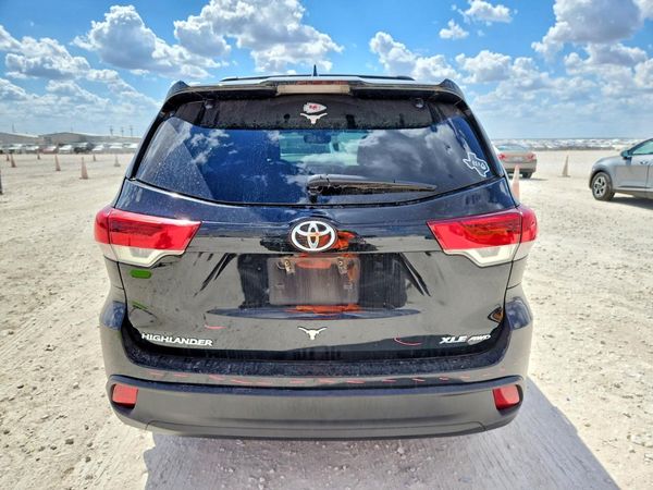 2018 TOYOTA HIGHLANDER SE/XLE