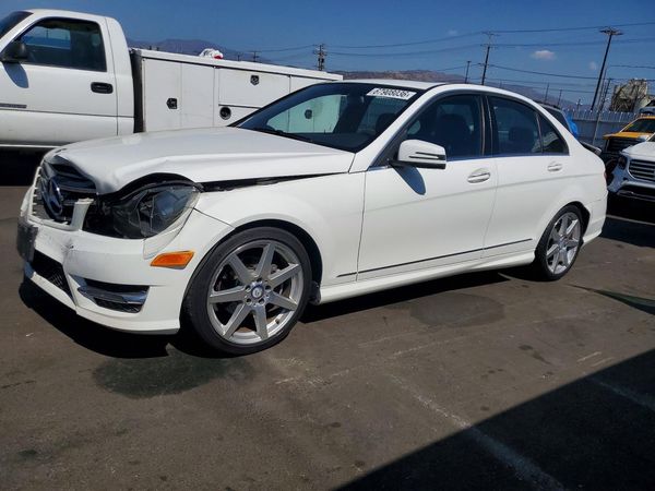 2014 MERCEDES-BENZ C