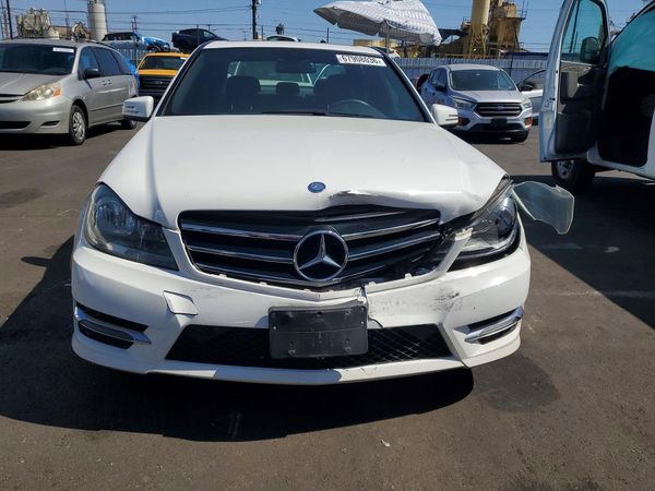 2014 MERCEDES-BENZ C
