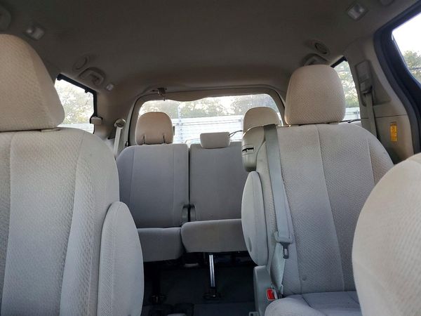 2014 TOYOTA SIENNA