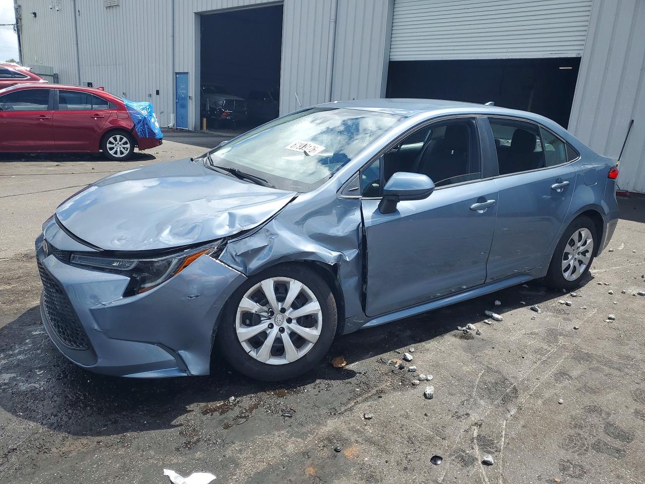 2020 TOYOTA COROLLA LE — Front 3/4