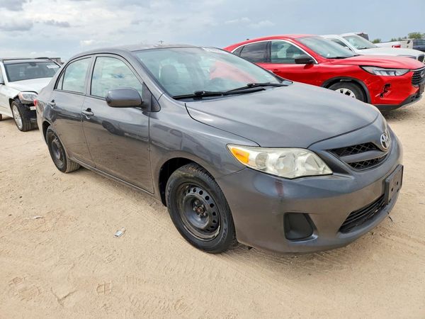 2013 TOYOTA COROLLA