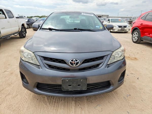 2013 TOYOTA COROLLA