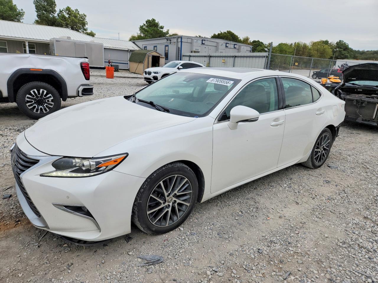 2016 LEXUS ES