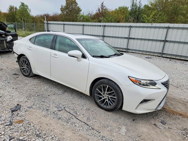 2016 LEXUS ES