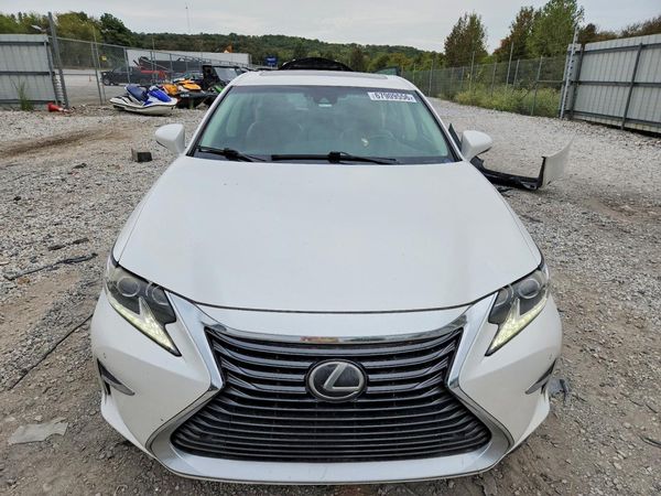 2016 LEXUS ES