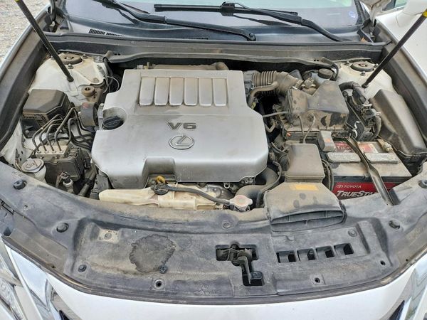 2016 LEXUS ES