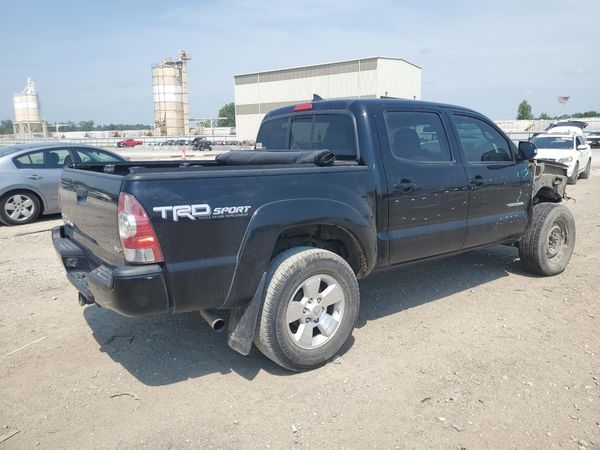2015 TOYOTA TACOMA