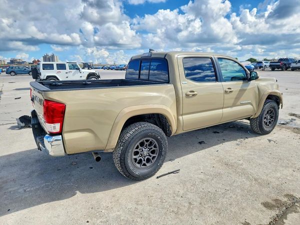 2017 TOYOTA TACOMA