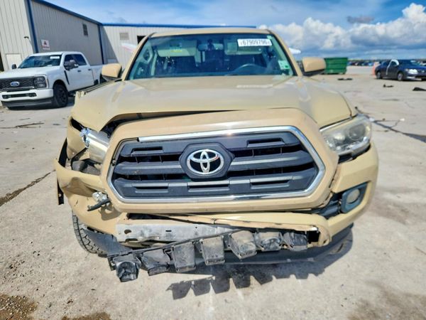 2017 TOYOTA TACOMA