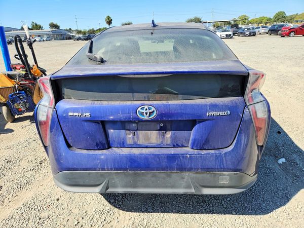2016 TOYOTA PRIUS
