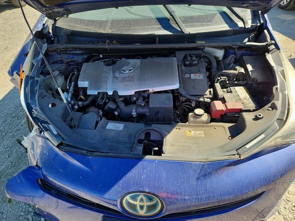 2016 TOYOTA PRIUS
