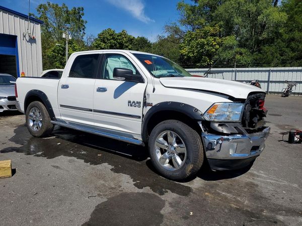 2017 RAM 1500 SLT — Passenger 3/4