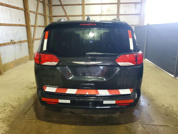 2020 CHRYSLER VOYAGER LXI
