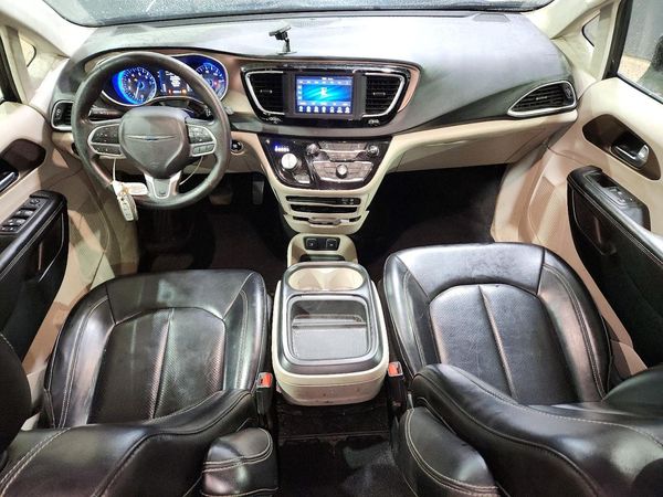 2020 CHRYSLER VOYAGER LXI