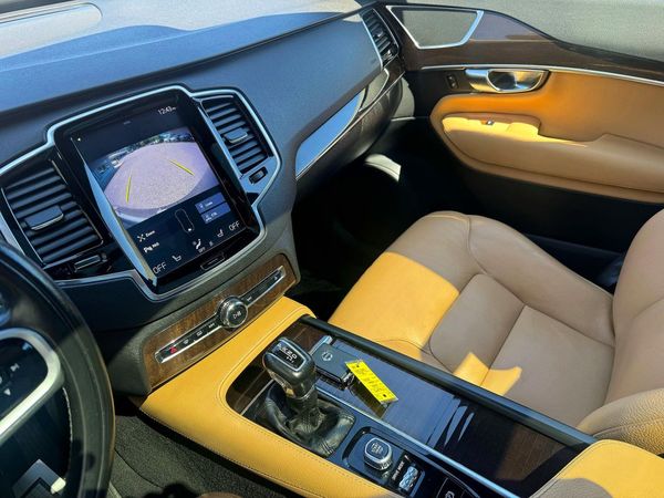 2018 VOLVO XC90