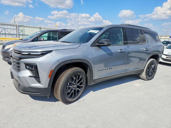 2026 CHEVROLET TRAVERSE LT — Front 3/4