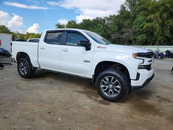 2020 CHEVROLET SILVERADO RST — Passenger 3/4