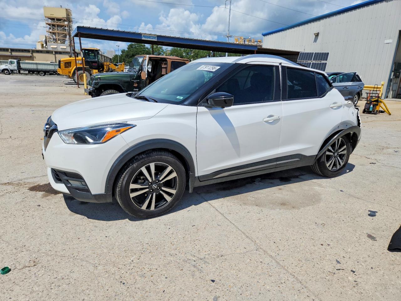 2020 NISSAN KICKS