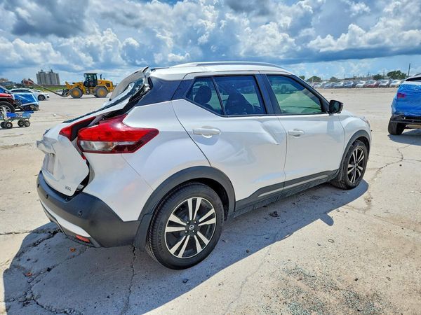 2020 NISSAN KICKS