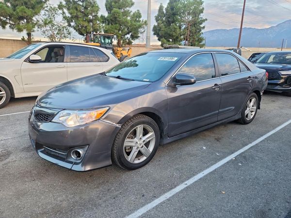 2012 TOYOTA CAMRY