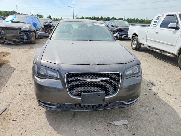 2016 CHRYSLER 300