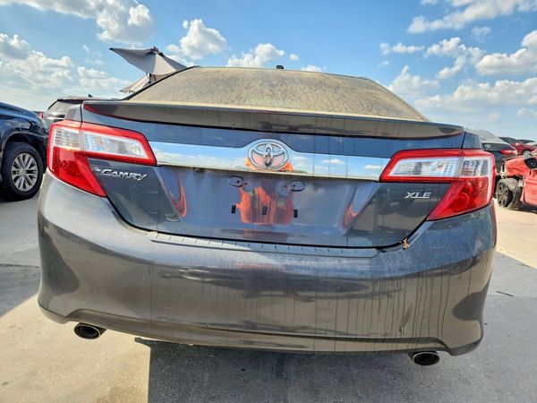 2012 TOYOTA CAMRY