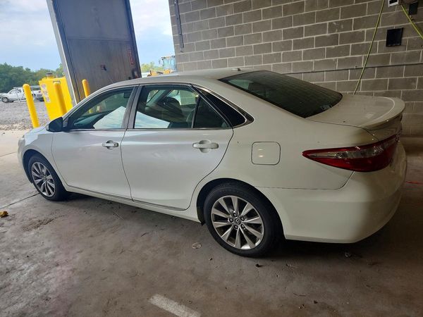 2016 TOYOTA CAMRY