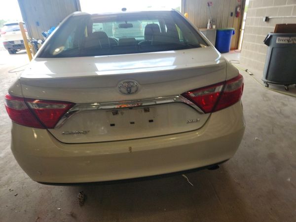 2016 TOYOTA CAMRY