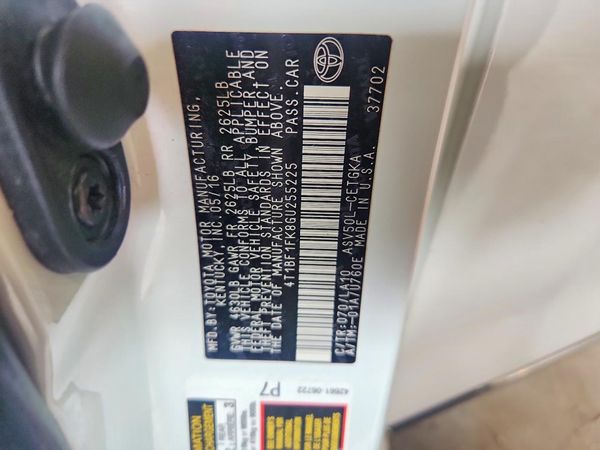 2016 TOYOTA CAMRY