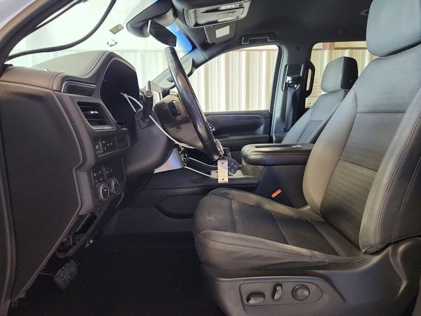 2023 CHEVROLET SUBURBAN LS — DENT