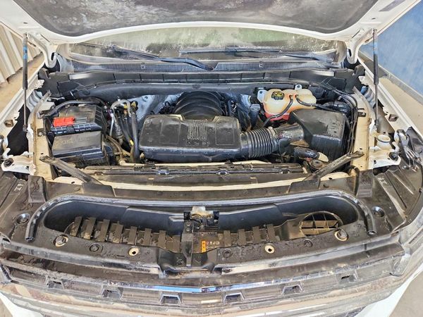 2023 CHEVROLET SUBURBAN LS — Engine bay