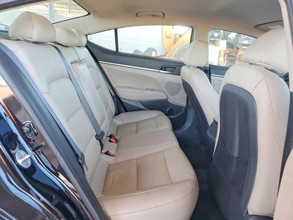 2017 HYUNDAI ELANTRA
