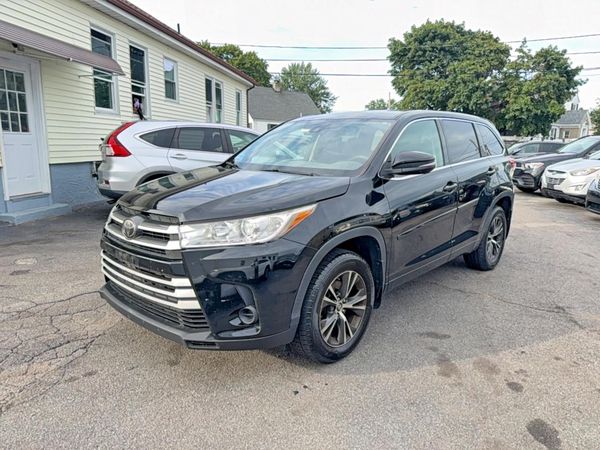 2018 TOYOTA HIGHLANDER LE/LE Plus