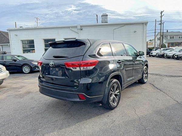 2018 TOYOTA HIGHLANDER LE/LE Plus