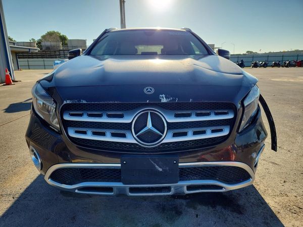 2018 MERCEDES-BENZ GLA