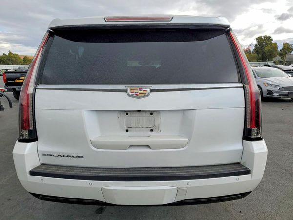 2016 CADILLAC ESCALADE ESV Platinum
